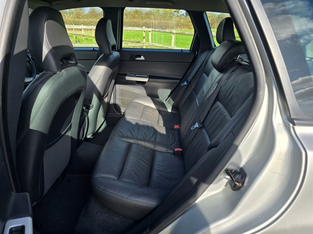 Used Volvo V50 2012 for sale - 77638333: Photo 18