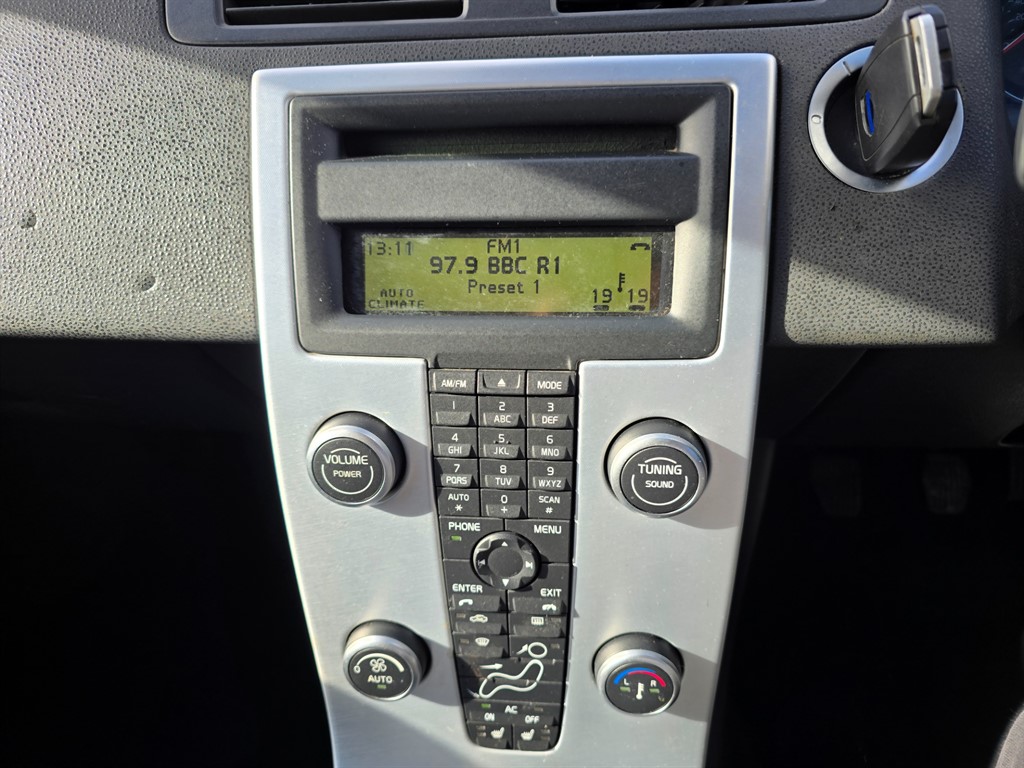 Used Volvo V50 2012 for sale - 77638333: Photo 21