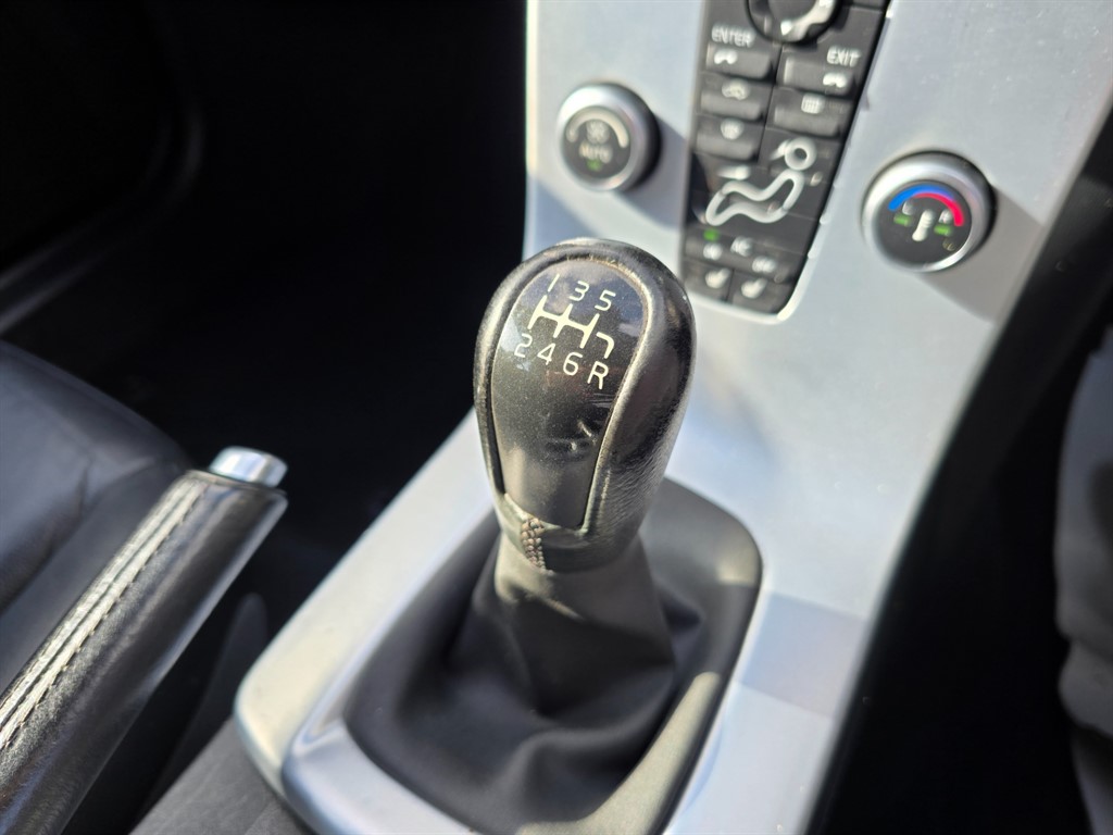 Used Volvo V50 2012 for sale - 77638333: Photo 22