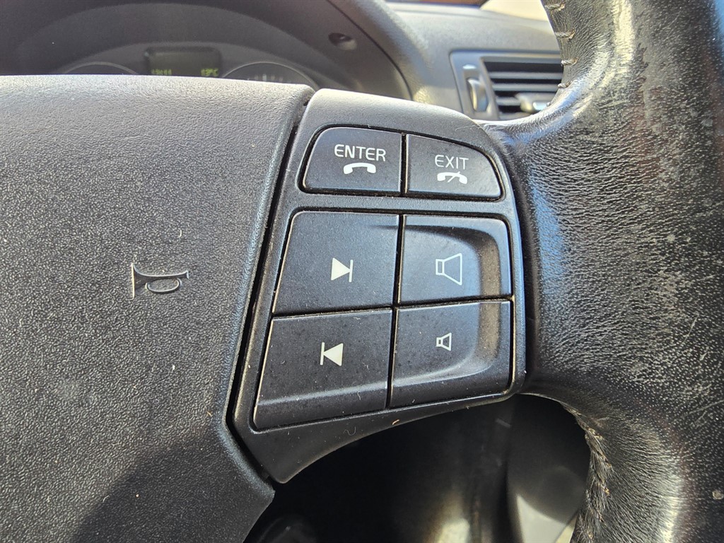 Used Volvo V50 2012 for sale - 77638333: Photo 26