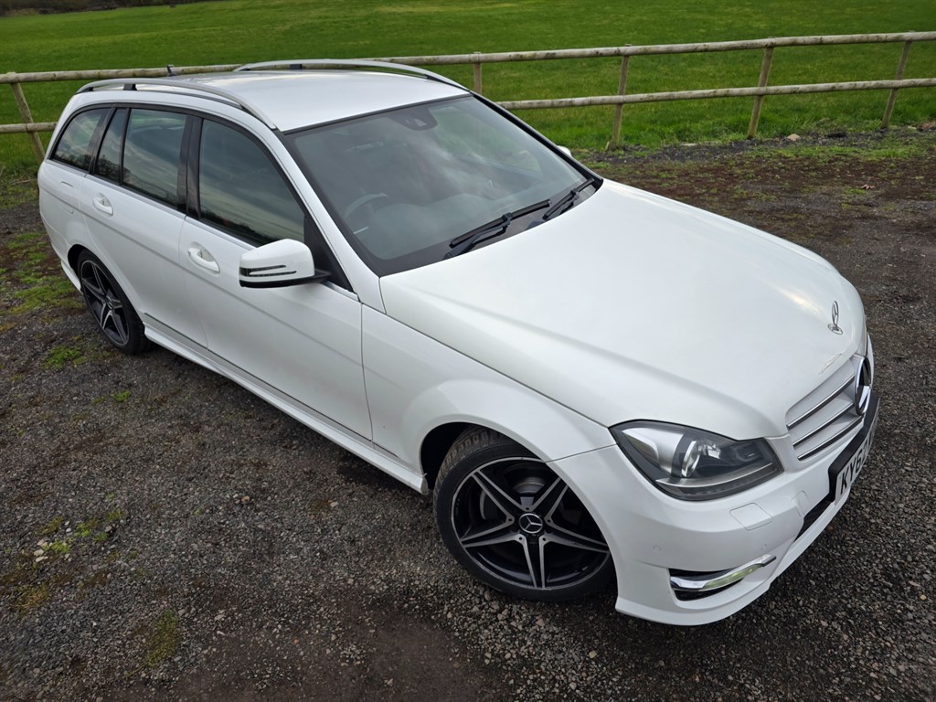 Used Mercedes-Benz C Class 2012 for sale - 77679122: Photo 2