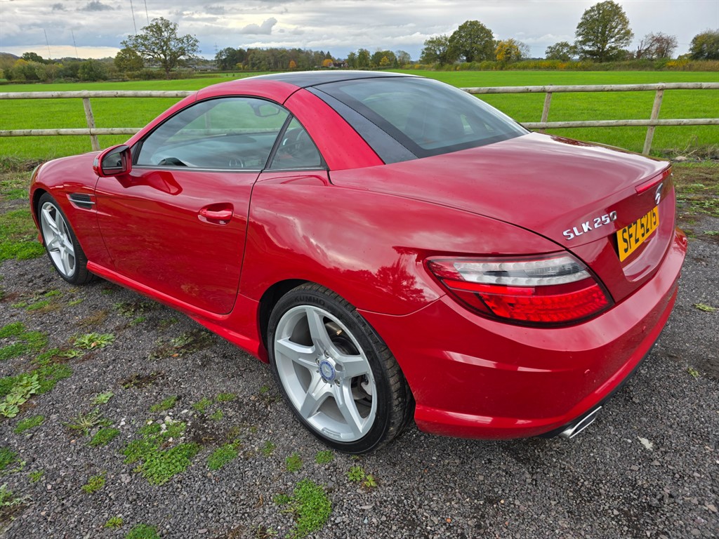 Used Mercedes-Benz SLK 2014 for sale - 76373040: Photo 11