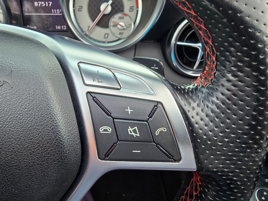 Used Mercedes-Benz SLK 2014 for sale - 76373040: Photo 22