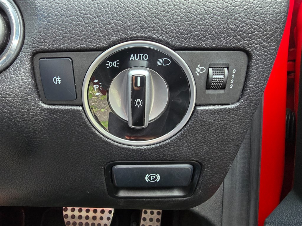 Used Mercedes-Benz SLK 2014 for sale - 76373040: Photo 23