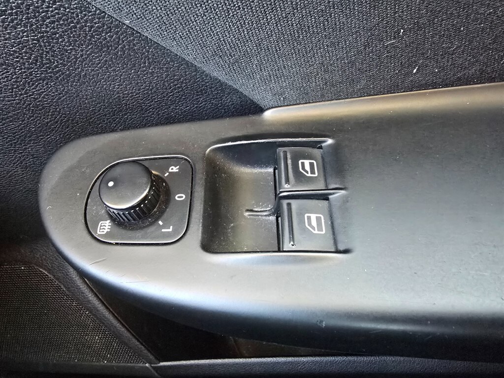 Used Volkswagen Passat 2009 for sale - 77928000: Photo 23