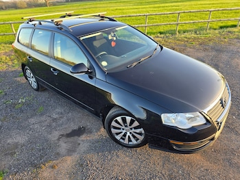 Used Volkswagen Passat 2009 for sale - 77928000: Photo