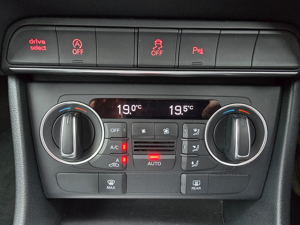 Used Audi Q3 2015 for sale - 76351116: Photo 27