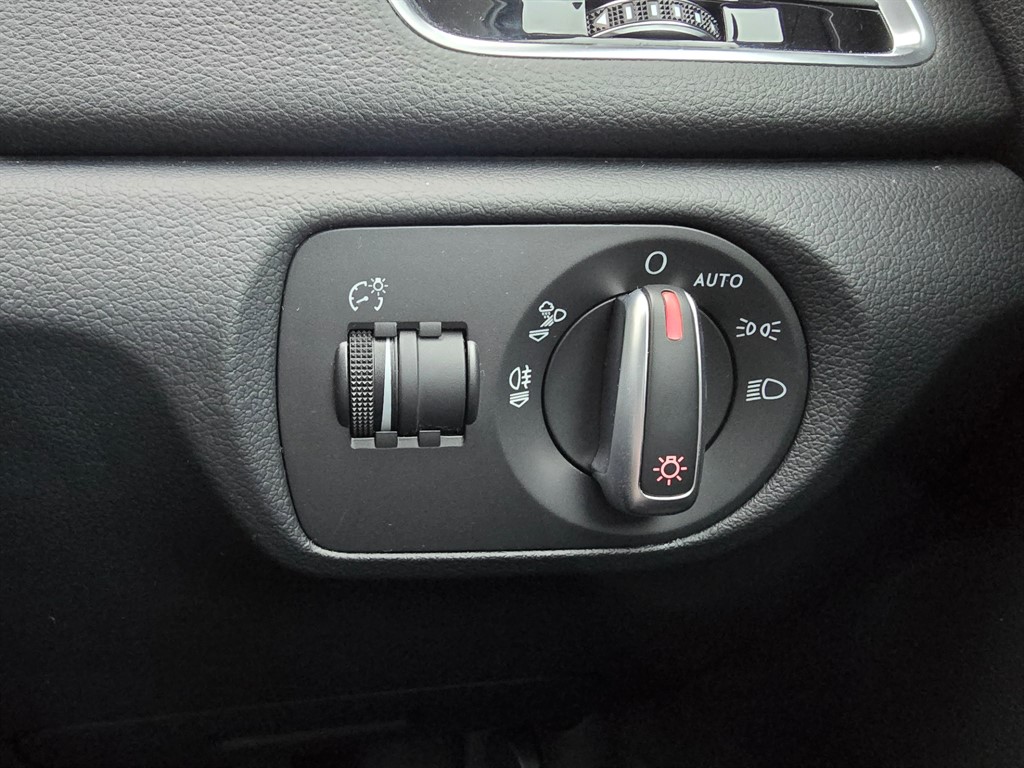 Used Audi Q3 2015 for sale - 76351116: Photo 33