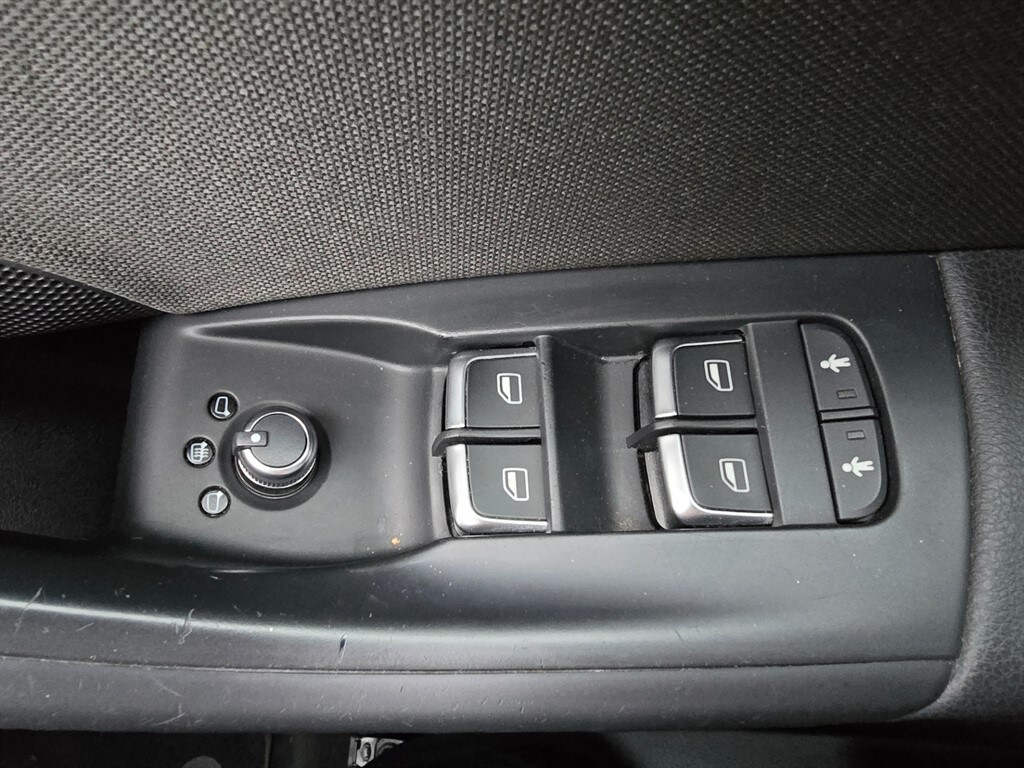 Used Audi Q3 2015 for sale - 76351116: Photo 34