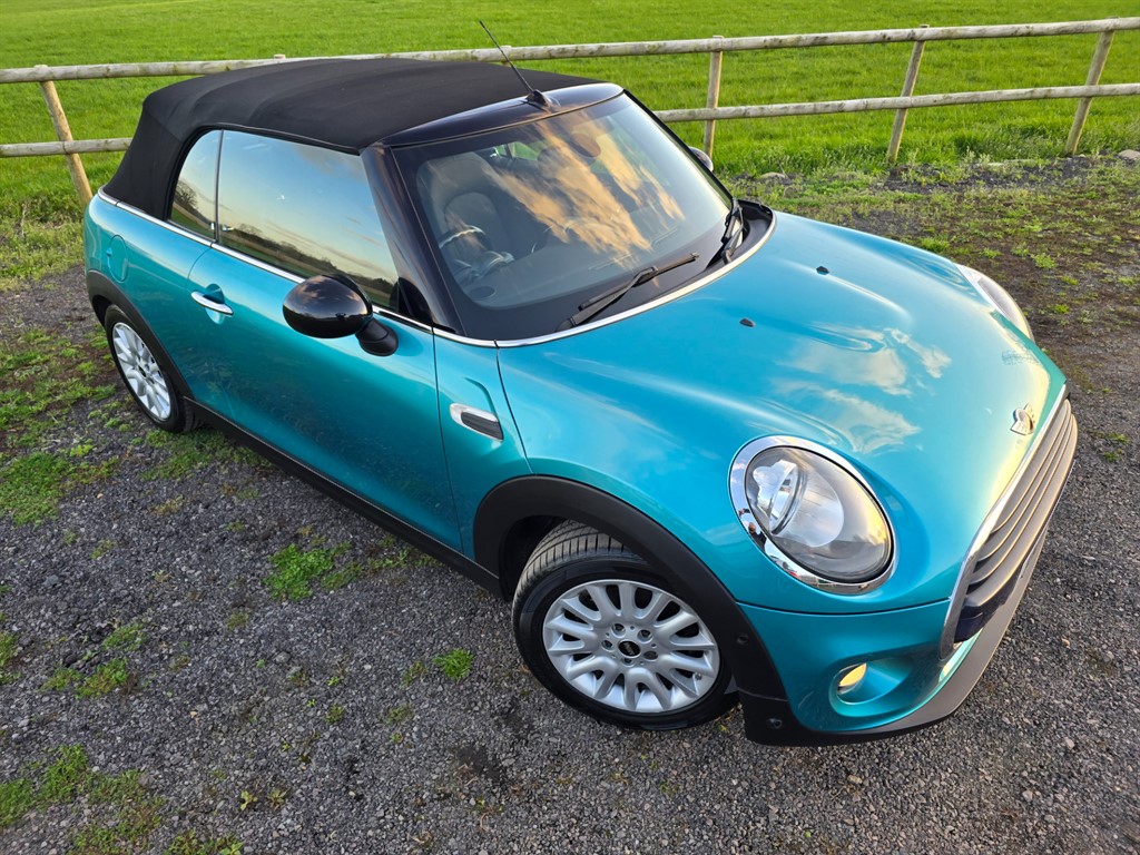 Used MINI Convertible 2016 for sale - 77885639: Photo 2