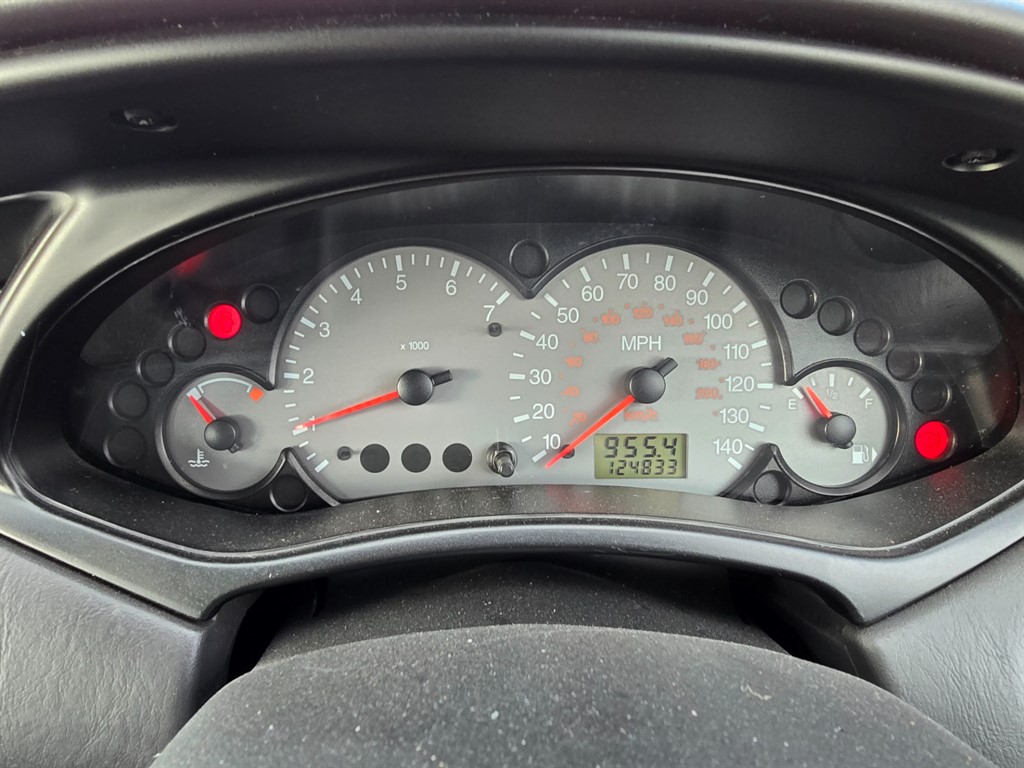 Used Ford Focus 2001 for sale - 77127714: Photo 15