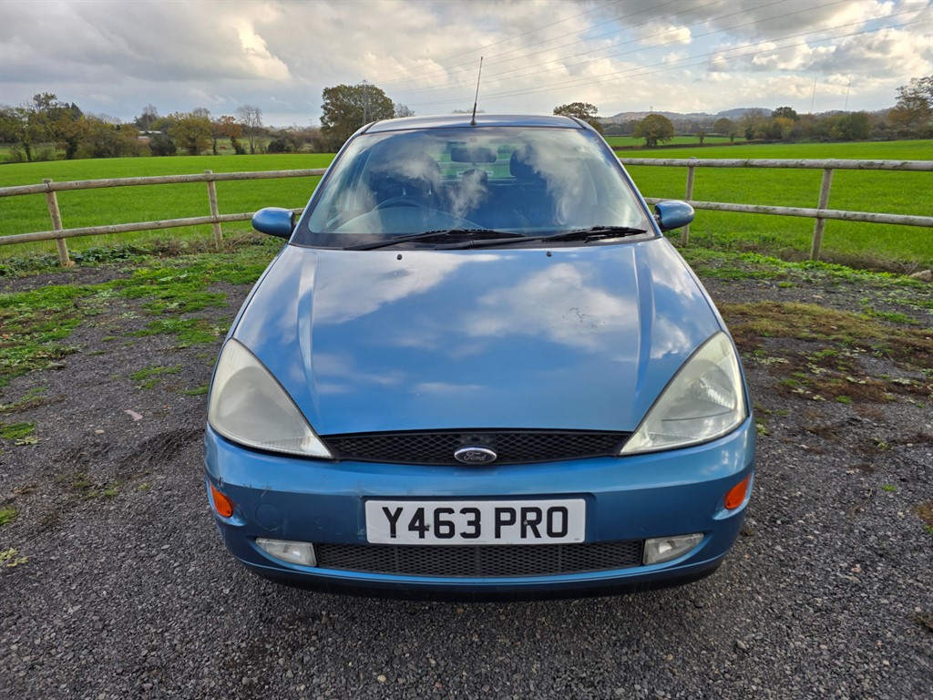 Used Ford Focus 2001 for sale - 77127714: Photo 2