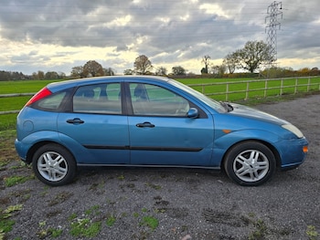 Used Ford Focus 2001 for sale - 77127714: Photo