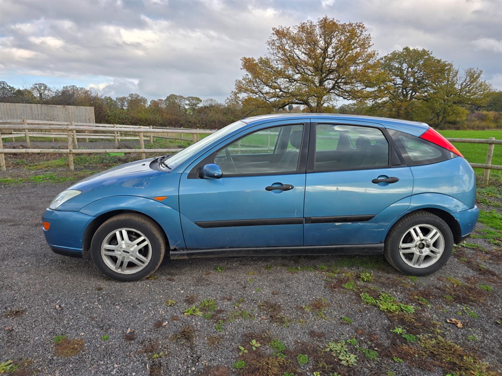 Used Ford Focus 2001 for sale - 77127714: Photo 5