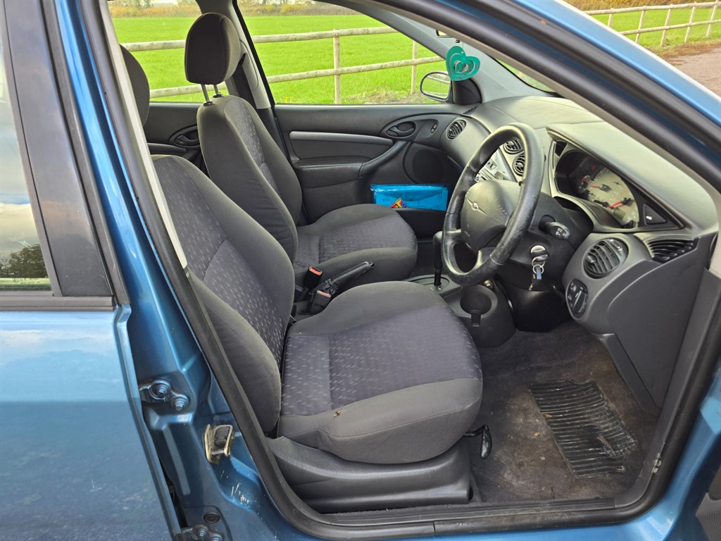 Used Ford Focus 2001 for sale - 77127714: Photo 9