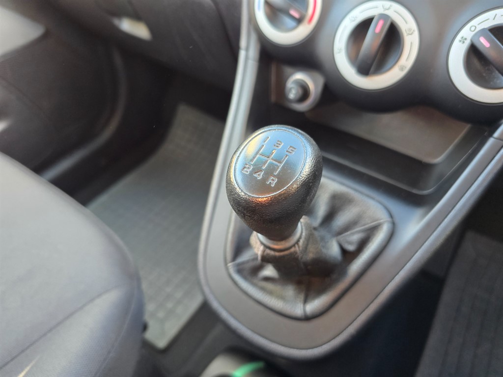 Used Hyundai i10 2008 for sale - 76672673: Photo 24