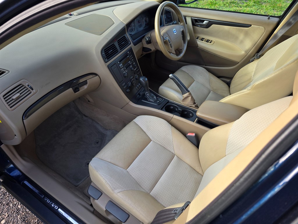 Used Volvo V70 2004 for sale - 78118111: Photo 14