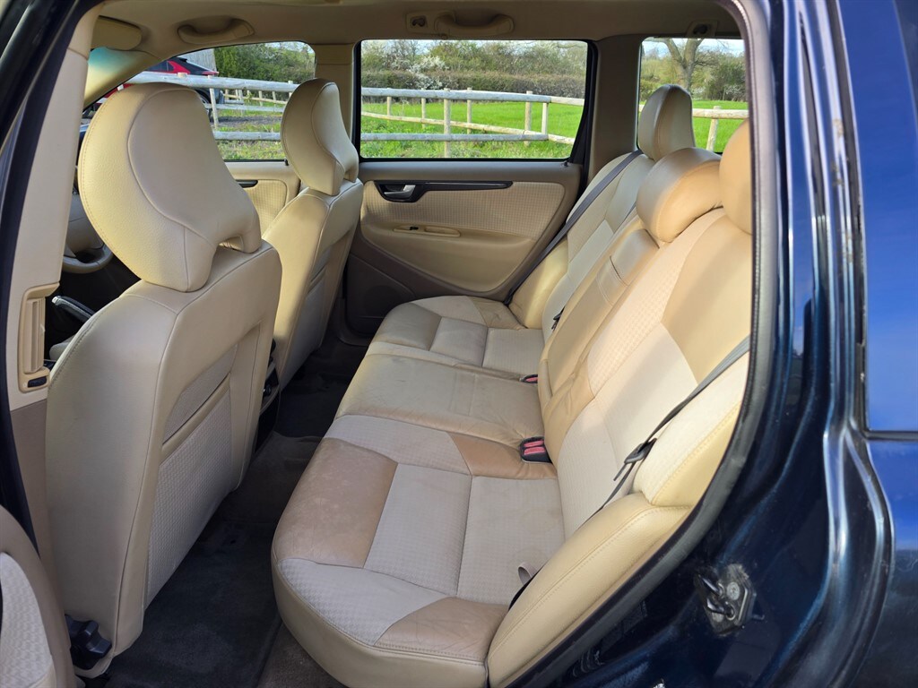 Used Volvo V70 2004 for sale - 78118111: Photo 17