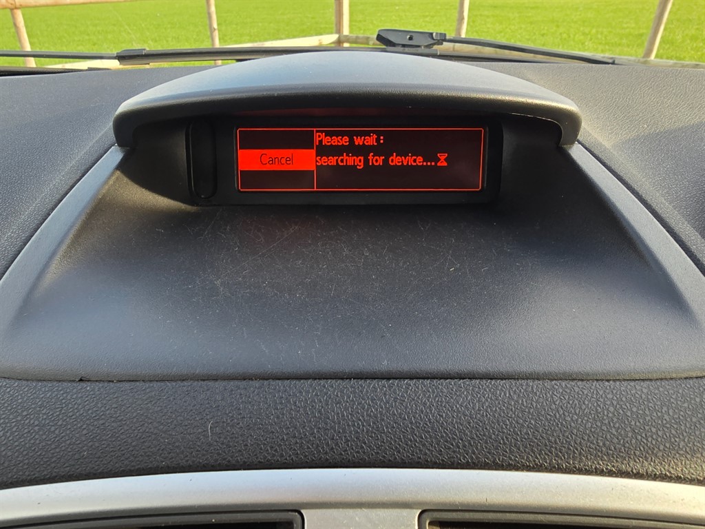 Used Renault Clio 2011 for sale - 76672674: Photo 17