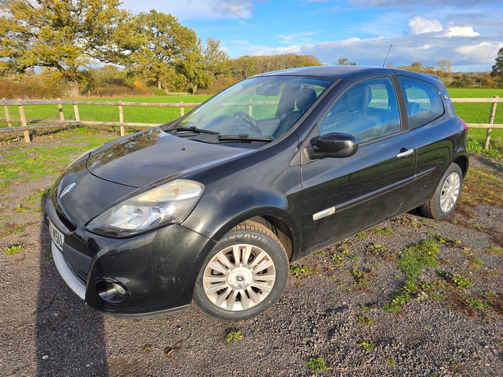 Used Renault Clio 2011 for sale - 76672674: Photo 5