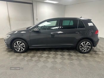 Used Volkswagen Golf 2019 for sale - 76998392: Photo