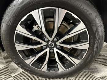 Used Volvo XC60 2023 for sale - 74623011: Photo