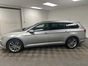 Used Volkswagen Passat 2019 for sale - 75429868: Photo