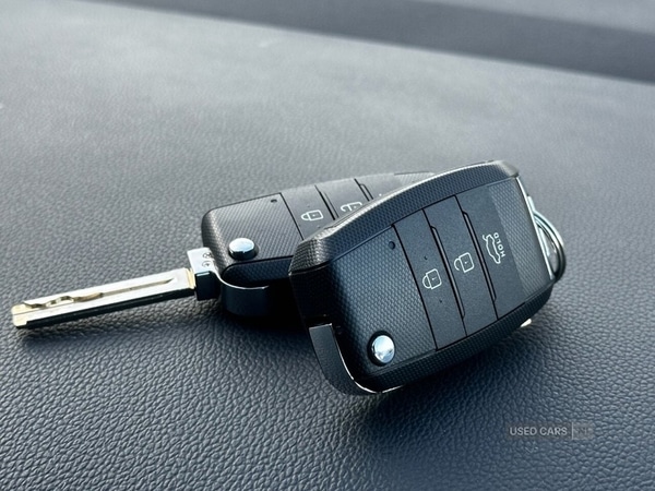 Used Kia Carens 2017 for sale - 77613514: Photo 30