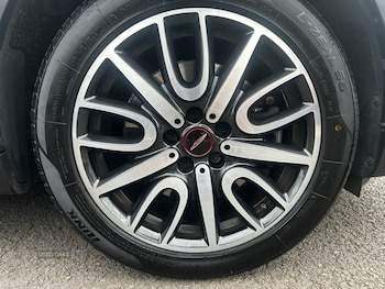 Used MINI Countryman 2019 for sale - 79497601: Photo