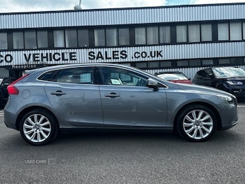 Used Volvo V40 2016 for sale - 78529535: Photo