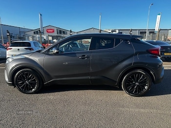 Used Toyota C-HR 2017 for sale - 77799578: Photo