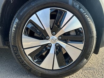 Used Volvo XC40 2023 for sale - 79795078: Photo