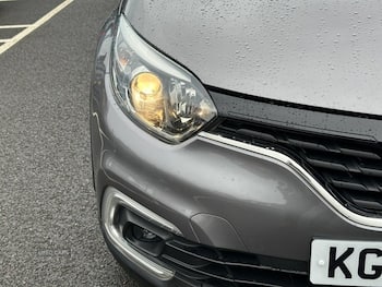 Used Renault Captur 2018 for sale - 79742513: Photo