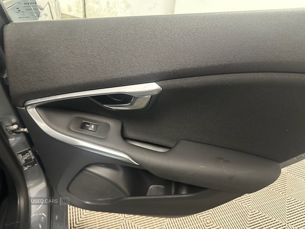 Used Volvo V40 2017 for sale - 76667558: Photo 12