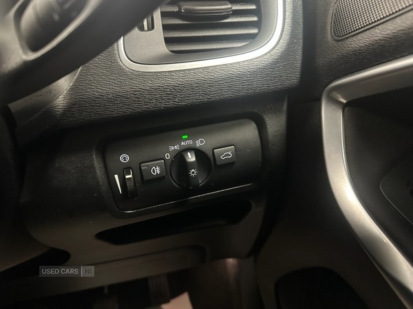 Used Volvo V40 2017 for sale - 76667558: Photo 21