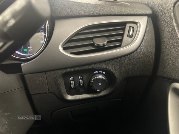 Used Vauxhall Astra 2017 for sale - 76153702: Photo 21
