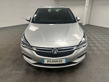 Used Vauxhall Astra 2017 for sale - 76153702: Photo 2