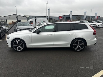 Used Volvo V60 2022 for sale - 77306715: Photo
