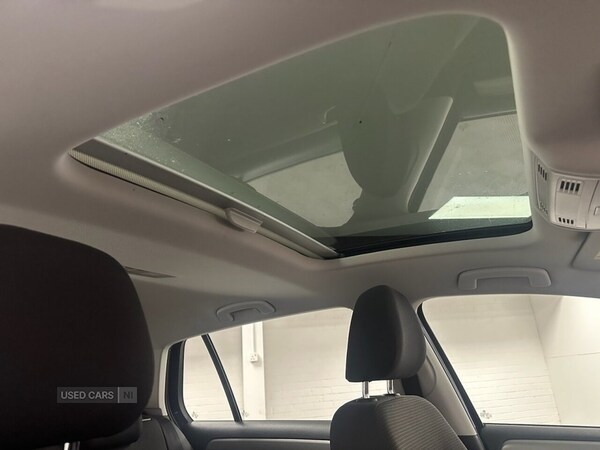 Used Volkswagen Golf 2015 for sale - 76240455: Photo 22