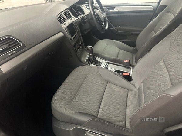 Used Volkswagen Golf 2015 for sale - 76240455: Photo 9