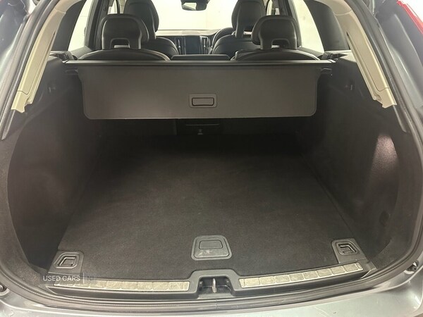 Used Volvo XC60 2018 for sale - 76441480: Photo 8