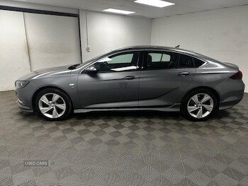 Used Vauxhall Insignia 2020 for sale - 77084557: Photo