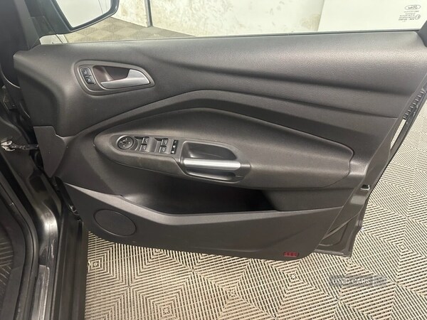 Used Ford C-Max 2015 for sale - 76216334: Photo 17