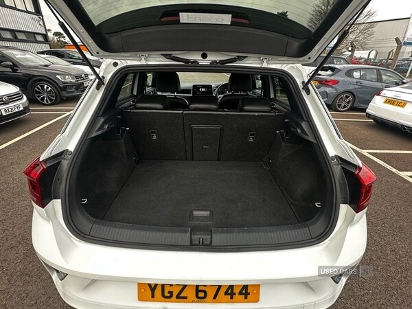 Used Volkswagen T-Roc 2023 for sale - 77941053: Photo 13