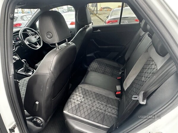 Used Volkswagen T-Roc 2023 for sale - 77941053: Photo 16