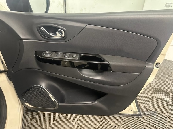 Used Renault Captur 2016 for sale - 76338052: Photo 16