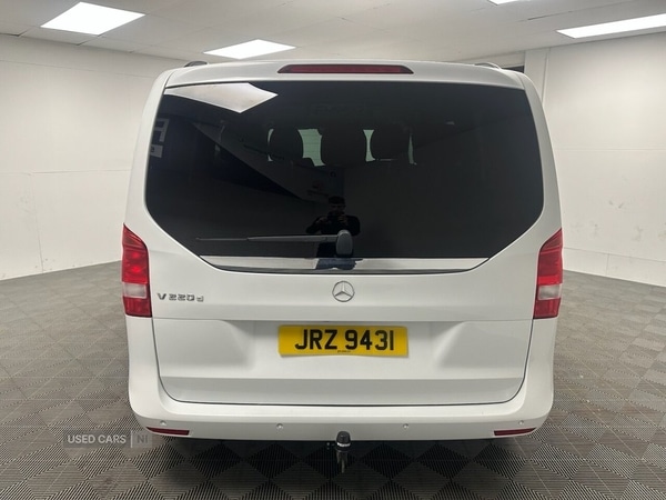 Used Mercedes-Benz V-Class 2015 for sale - 76315320: Photo 6