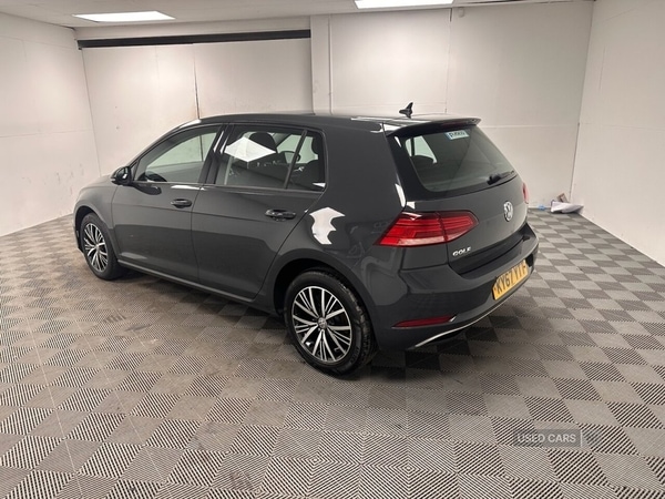 Used Volkswagen Golf 2017 for sale - 77041438: Photo 5