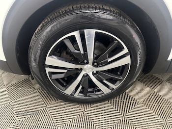 Used Peugeot 3008 2018 for sale - 76702923: Photo