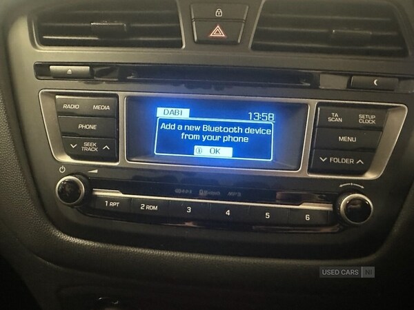 Used Hyundai i20 2017 for sale - 76787228: Photo 25